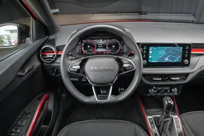 Skoda Fabia 1.0 TSI Monte Carlo DSG — Citadine dynamique, garantie 5 ans et équipements premium — Miniature 16