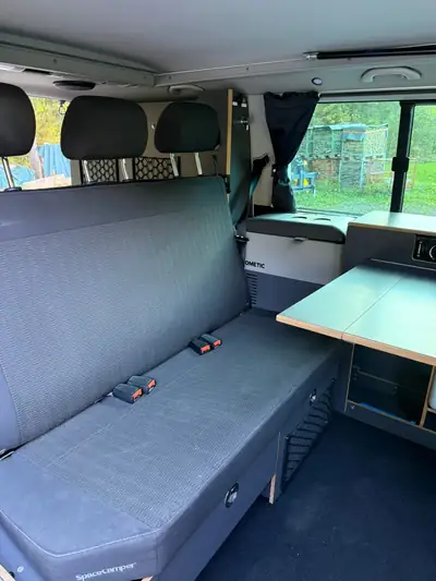 VW T6 2.0 TDI 204 Highline — Camping-car aménagé, motorisation robuste et spacieuse — Armaturenbrett