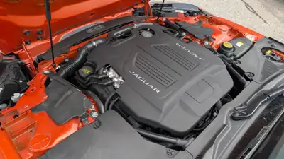 Jaguar F-TYPE 3.0 V6 S AWD — Coupé sportif orange métallisé, 380 ch et traction intégrale — Thumbnail 8