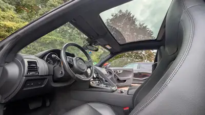 Jaguar F-TYPE 3.0 V6 S AWD — Coupé sportif orange métallisé, 380 ch et traction intégrale — Thumbnail 10