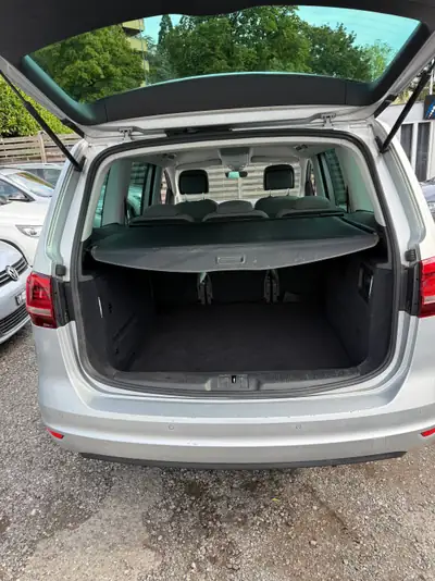 VW Sharan 1.4 TSI — Monospace familial fiable, entretien à jour et caméra de recul — Miniature 11