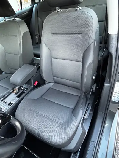 VW Golf 2.0 TDI Comfortline DSG — Diesel efficace, 85 000 km, boîte auto — interior