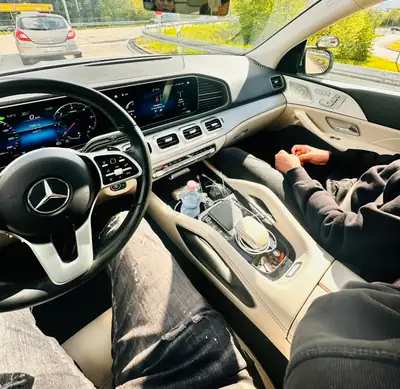 Mercedes-Benz GLE 300 Diesel — SUV 7 places, transmission automatique, sans sinistre — interior