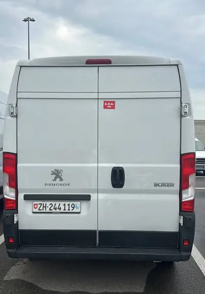 Peugeot Boxer 2024 — Utilitaire diesel fiable, historique sans sinistre — vue extérieure