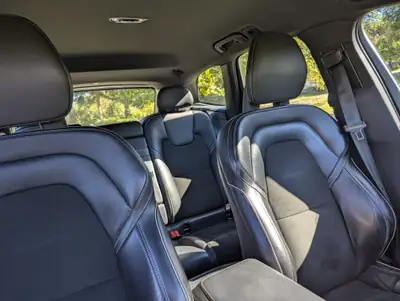Volvo XC60 2.0 D4 R-Design AWD — SUV premium diesel, contrôle technique OK — dettaglio