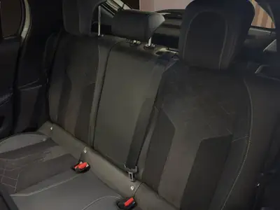 Peugeot 208 1.2 PureTech GT Pack — Citadine dynamique, essence efficace, blanc métallisé — Miniatur 9