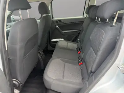 Skoda Yeti 1.4 TSI Style 4x4 — SUV compact robuste, 4x4 intégral et attelage renforcé — Miniature 13
