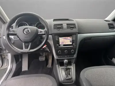 Skoda Yeti 1.4 TSI Style 4x4 — SUV compact robuste, 4x4 intégral et attelage renforcé — Miniature 14