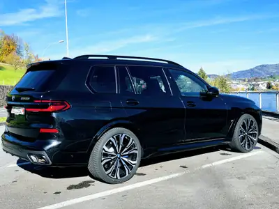 BMW X7 M60i 2025 — SUV 7 places premium, 530 ch et équipements d'exception — Innenraum