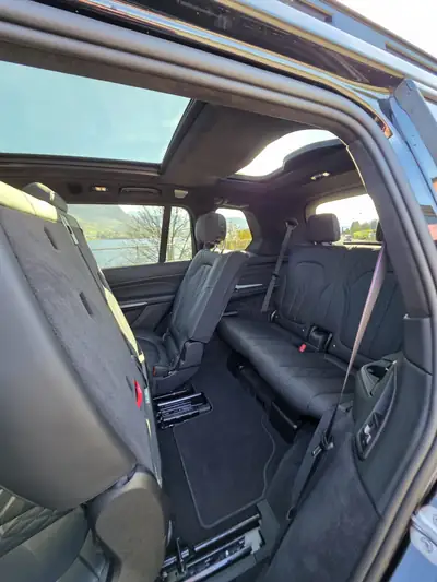 BMW X7 M60i 2025 — SUV 7 places premium, 530 ch et équipements d'exception — Miniatur 13