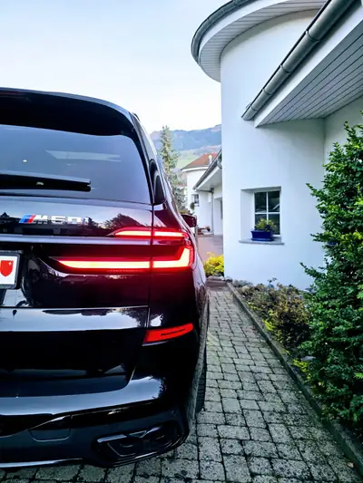 BMW X7 M60i 2025 — SUV 7 places premium, 530 ch et équipements d'exception — Miniatur 20