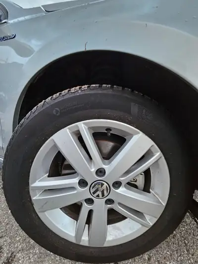 VW Jetta 1.4 TSI Hybrid Confort DSG — Berline écologique et dynamique de 2014 — détail