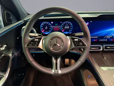 Mercedes-Benz GLC 300 4Matic — SUV électrique performant, 20 km seulement — Miniatura 13