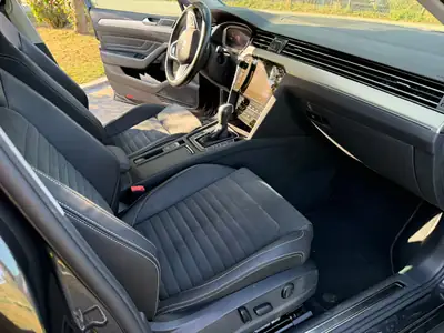VW Passat 2.0 TSI Elegance — Break performant, 70'000 km seulement — Miniatur 10