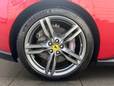 Ferrari Portofino 3.9 V8 T — Cabriolet sportif 600 ch, état impeccable — Miniatura 11