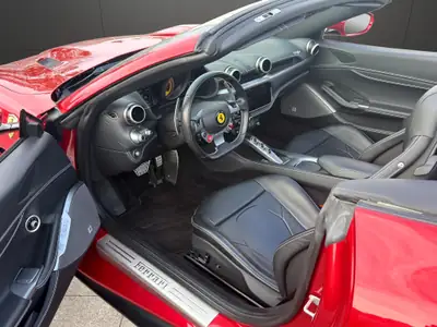 Ferrari Portofino 3.9 V8 T — Cabriolet sportif 600 ch, état impeccable — Miniatura 12