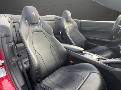 Ferrari Portofino 3.9 V8 T — Cabriolet sportif 600 ch, état impeccable — Miniatura 15