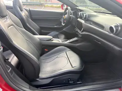 Ferrari Portofino 3.9 V8 T — Cabriolet sportif 600 ch, état impeccable — Miniatura 14