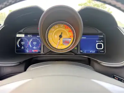 Ferrari Portofino 3.9 V8 T — Cabriolet sportif 600 ch, état impeccable — Miniatura 21