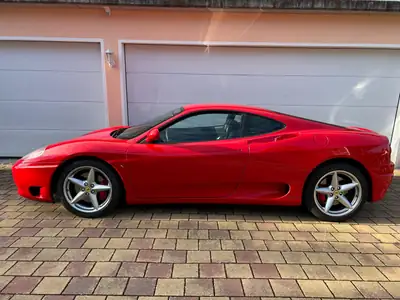 Ferrari F360 Modena Berlinetta F1 — L'icône italienne des années 2000, impeccablement entretenue — vista posteriore