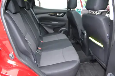 Nissan Qashqai 1.2 DIG-T — Toit panoramique, navigation intégrée, 39 500 km seulement — Miniatura 11