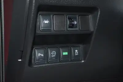 Nissan Qashqai 1.2 DIG-T — Toit panoramique, navigation intégrée, 39 500 km seulement — Miniatura 14
