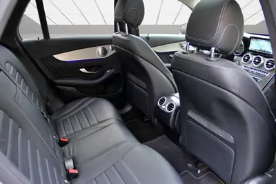 Mercedes-Benz GLC 400 d — SUV premium diesel 330 ch, fraîchement révisé — Miniatura 12