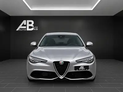 Alfa Romeo Giulia 2.0 Veloce Q4 — 280 ch, transmission intégrale, révisée et garantie — vista esterna