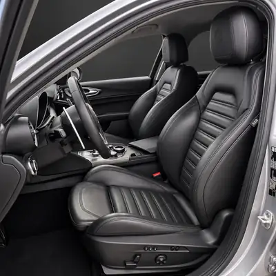 Alfa Romeo Giulia 2.0 Veloce Q4 — 280 ch, transmission intégrale, révisée et garantie — Miniatura 7