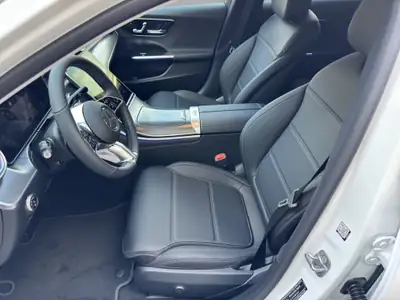 Mercedes-Benz Classe C Break 220 d — Diesel hybride mild, traction intégrale et prestige suisse — Miniatura 10