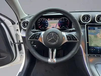 Mercedes-Benz Classe C Break 220 d — Diesel hybride mild, traction intégrale et prestige suisse — Miniatura 13
