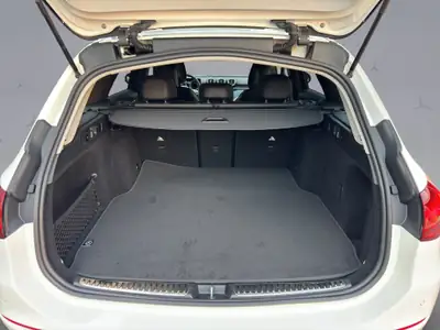 Mercedes-Benz Classe C Break 220 d — Diesel hybride mild, traction intégrale et prestige suisse — Miniatura 19