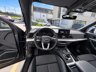 Audi Q5 2.0 50 TFSI e S Line — SUV hybride rechargeable performant et écologique — cruscotto