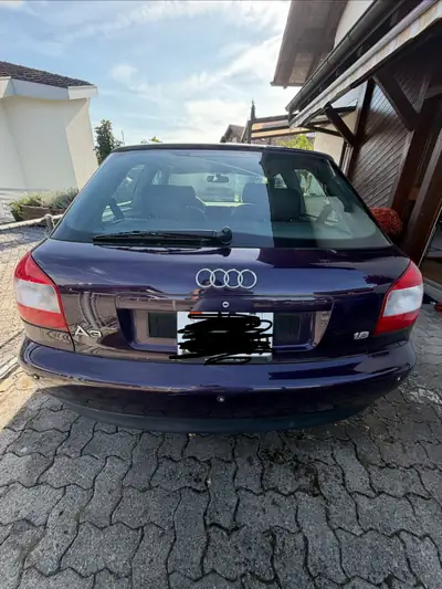 Audi A3 1.8 20V Attraction — Compacte élégante, faible kilométrage, couleur originale — côté