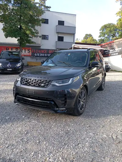 Land Rover Discovery 3.0D I6 250 SE — SUV premium 7 places, moteur 6-cylindres puissant — vue extérieure
