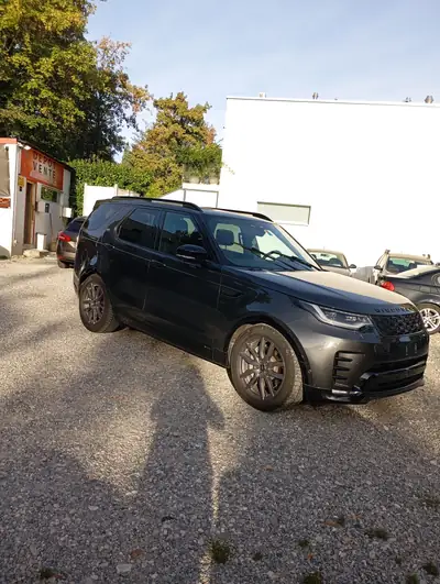 Land Rover Discovery 3.0D I6 250 SE — SUV premium 7 places, moteur 6-cylindres puissant — intérieur