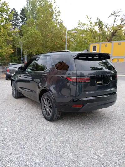 Land Rover Discovery 3.0D I6 250 SE — SUV premium 7 places, moteur 6-cylindres puissant — Miniature 17