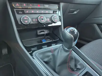 SEAT Leon 1.5 TSI — Break dynamique, première main, 45'400 km seulement — Thumbnail 14