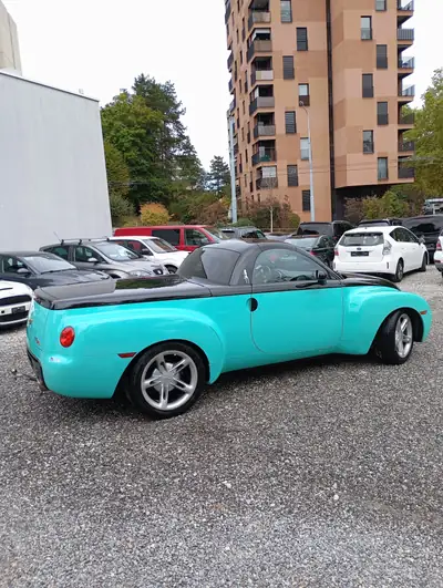 Chevrolet SSR 2004 — Le pickup coupé américain, rare et charismatique — tableau de bord