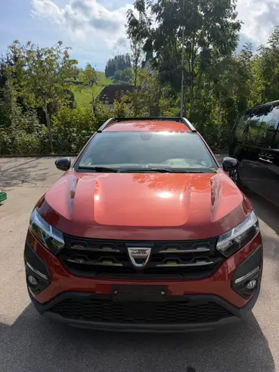 Dacia Jogger 1.0 TCe Extreme 7 places — Monospace familial malin, 89 000 km seulement — Außenansicht