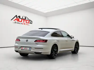 VW Arteon 2.0 TSI R-Line 4Motion — Berline élégante 280 ch, tout-terrain affirmé — cruscotto