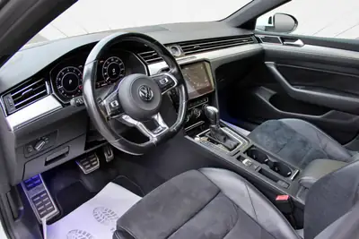 VW Arteon 2.0 TSI R-Line 4Motion — Berline élégante 280 ch, tout-terrain affirmé — Miniatura 9