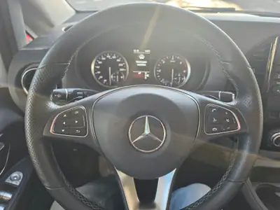 Mercedes-Benz Vito 2.0 CDI Tourer — 8 places, diesel efficace, seulement 41'000 km — Innenraum