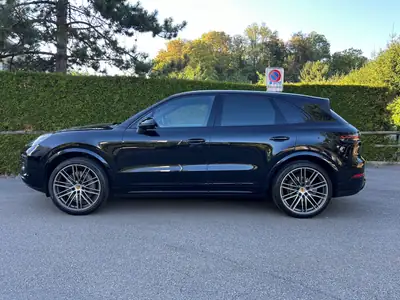 Porsche Cayenne S 2019 — SUV sportif 440 ch, garantie Porsche Approved jusqu'à 2027 — vista posteriore