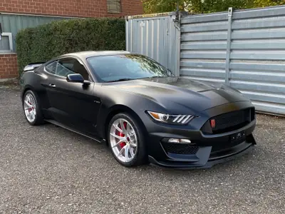 Ford Mustang Shelby GT350 — Dernière génération du V8 Flatplane légendaire — côté