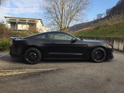 Ford Mustang Shelby GT350 — Dernière génération du V8 Flatplane légendaire — tableau de bord