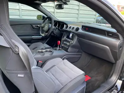 Ford Mustang Shelby GT350 — Dernière génération du V8 Flatplane légendaire — intérieur