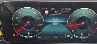Mercedes-Benz GLE 400 d AMG Line 4Matic — SUV premium diesel, 51'000 km seulement — dashboard