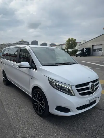 Mercedes-Benz V 250 — Monospace 7 places, diesel automatique, 77'150 km — arrière