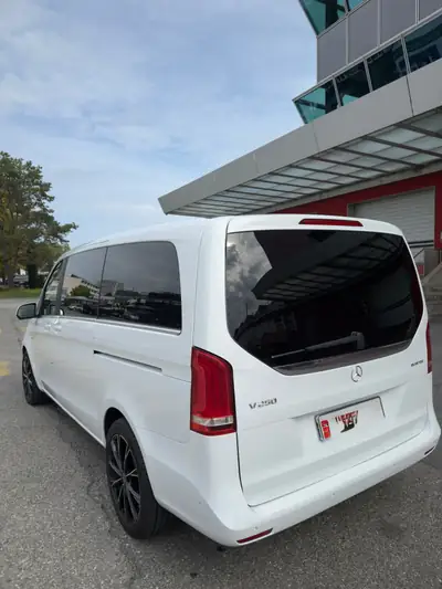 Mercedes-Benz V 250 — Monospace 7 places, diesel automatique, 77'150 km — côté